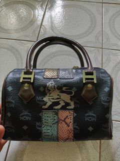 (Category: ) located in . Submitted by jaysthrift (Listing ID 1440808487, Image 1). Description: .