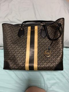 (Category: ) located in . Submitted by shoppingplus (Listing ID 1440913190, Image 1). Description: .