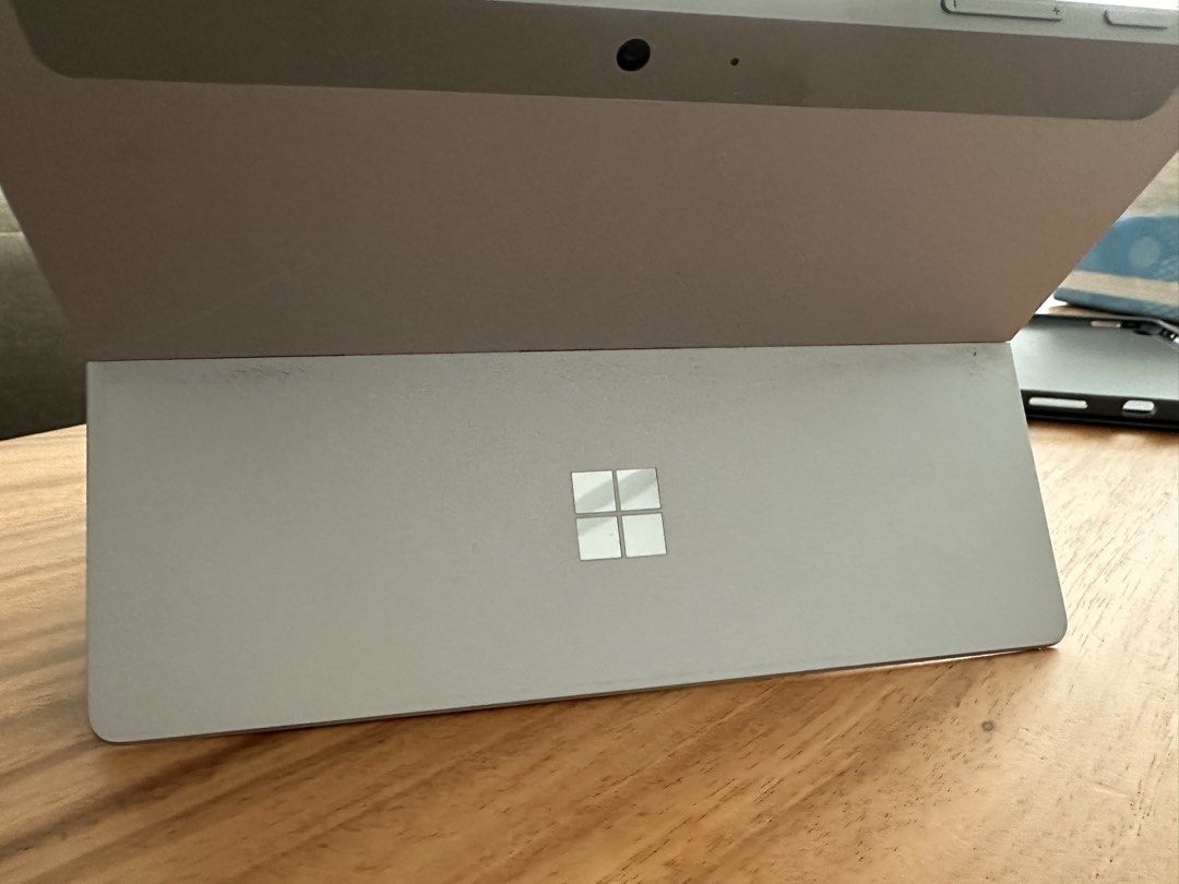 Microsoft Surface Go with  Keyboard468554708703006723