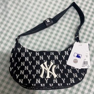 (Kategori: ) berada di . Dikirim oleh banila_co (ID iklan 1440775370, Gambar 1). Deskripsi: .