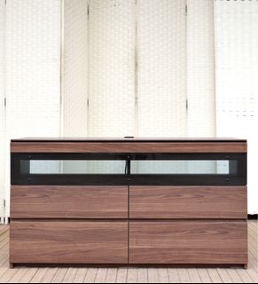 (Category: ) located in . Submitted by FurnitureGallery (Listing ID 1440887262, Image 1). Description: .