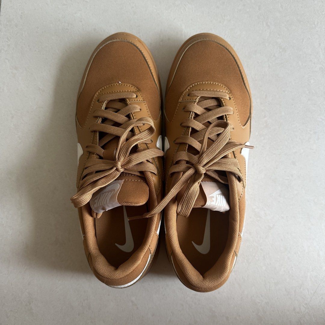 NIKE TERRA MANTA US 9 WOMENS (Category: Sneakers) located in San Juan City. Submitted by procure (Listing ID 1440830330, Image 2). Description: US 9 UK 6.5 26 CM Good as new No box .