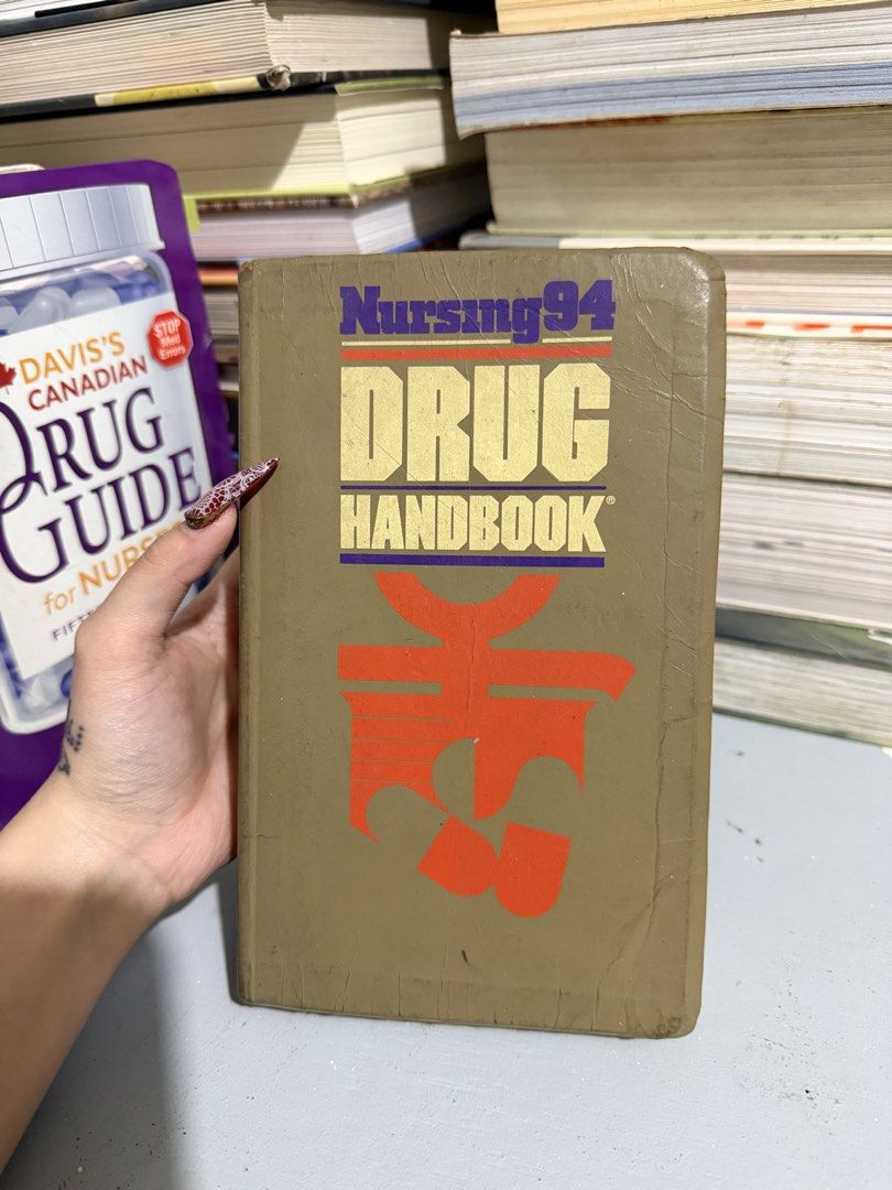 Nursing 94 drug handbook (Category: Textbooks) located in Baguio. Submitted by yse888 (Listing ID 1440794348, Image 1). Description: Nursing Pharmacology Medicine.