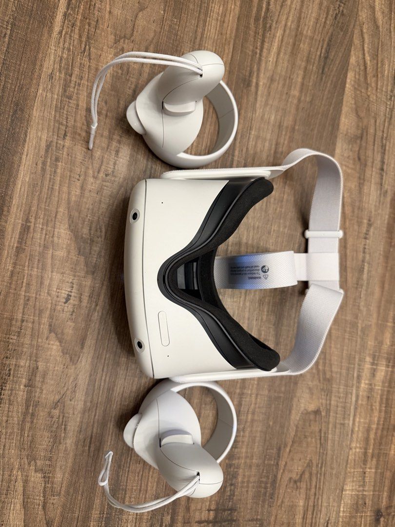 Oculus Quest 2 VR 256GB Headset with Controllers (Category: Virtual Reality) located in Singapore. Submitted by sgdealhunter (Listing ID 1440881088, Image 2). Description: - Oculus Quest 2 VR Headset - Includes 2 Controllers - White Color - Perfect for Immersive Gaming & Experiences - Excellent Working Condition - Ready for a New Owner.