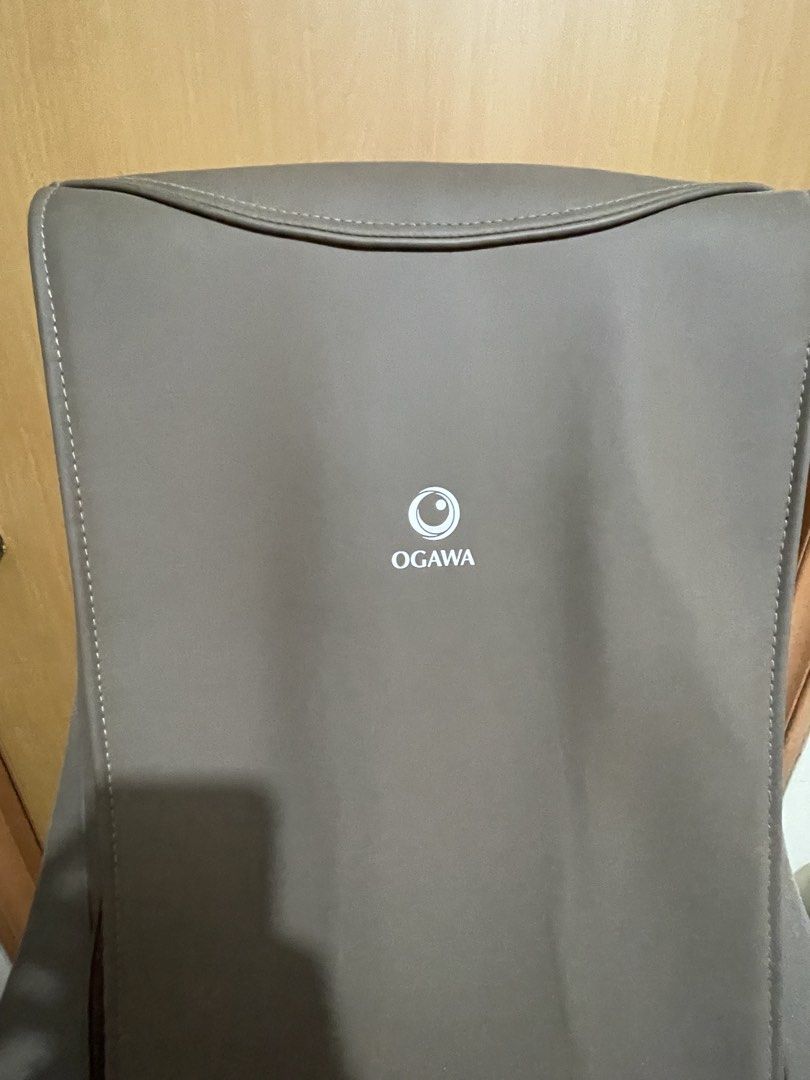 OGAWA Mobile Seat Massage NX (Category: Massage Devices) located in Quezon City. Submitted by hopezam.374 (Listing ID 1440803901, Image 3). Description: - OGAWA massage cushion for back and seat - Provides a relaxing massage experience - Neutral beige and tan color - Easy to place on any chair - Perfect for home or office use - Get relief after a long day.