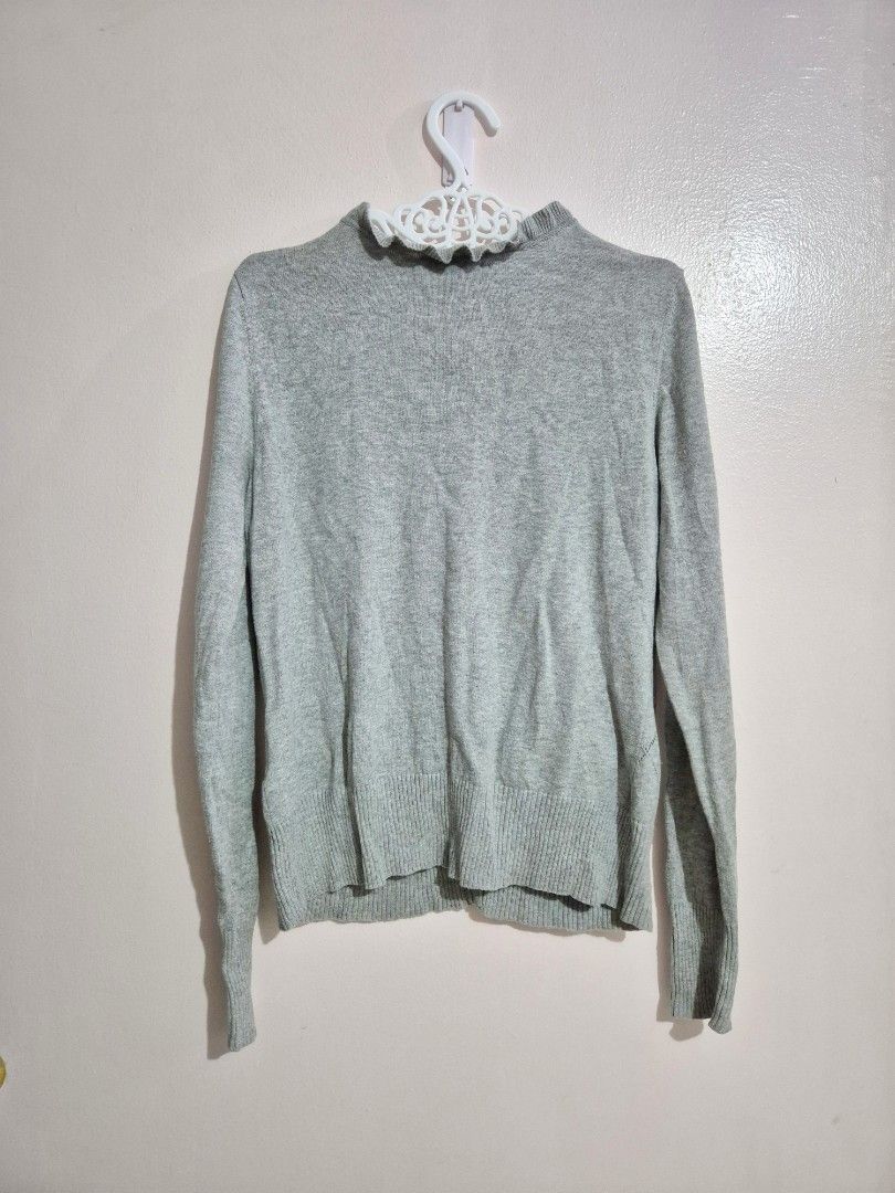 Old Navy Argyle Cardigan 100% Cotton (Category: Blouses) located in Pasig City. Submitted by rialuna_fire (Listing ID 1440900123, Image 3). Description: .