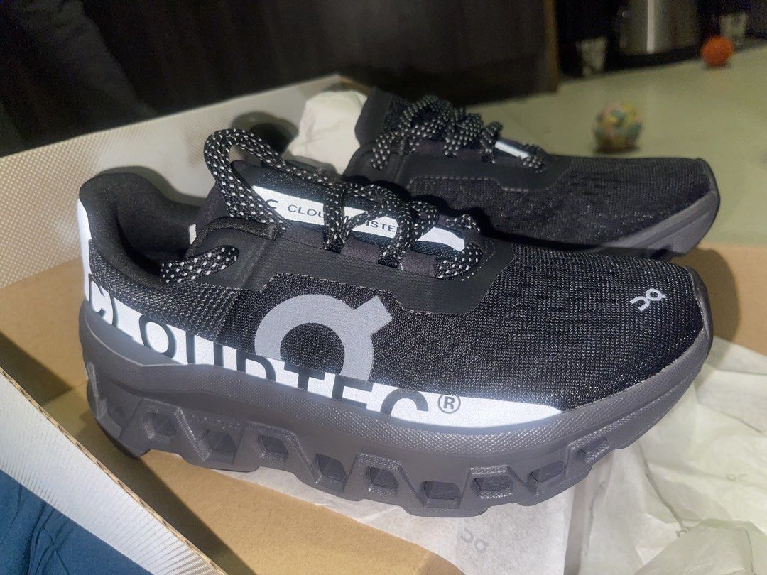 ON Cloud Cloudmonster Lumos (Category: Sneakers) located in Del Monte. Submitted by kayelim5 (Listing ID 1440897743, Image 1). Description: Size 6 US 23cm Bought the wrong size Complete with receipts.