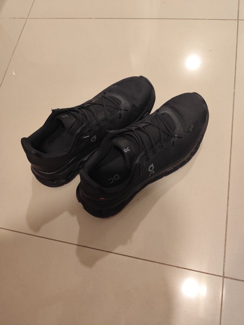 ON Cloud Running Shoes Black Mens Size 44 (Category: Sneakers) located in Cavite. Submitted by ubuy05 (Listing ID 1440876913, Image 1). Description: - ON Cloud running shoes - Color: Black - Lightweight and comfortable - Ideal for running, training, or everyday wear - Ready for a new home!.