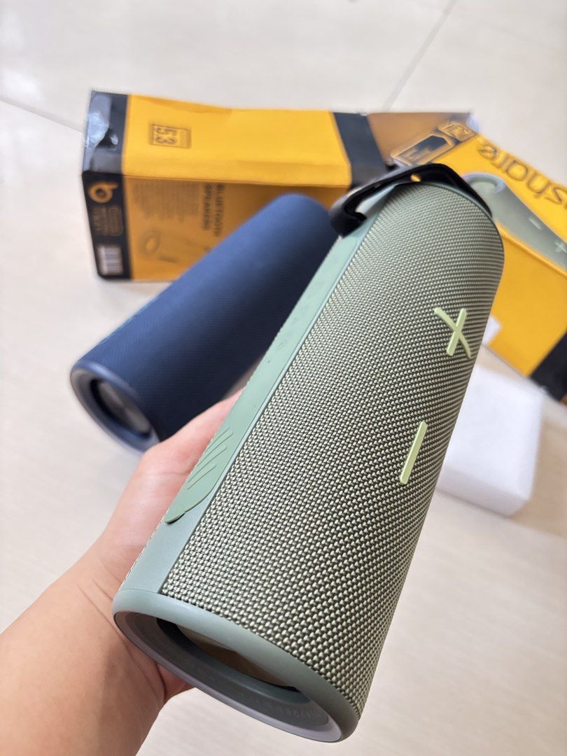 Orashare BS04 Bluetooth Speaker with RGB Light (Category: Soundbars, Speakers & Amplifiers) located in Quezon City. Submitted by geebags (Listing ID 1440946663, Image 3). Description: - Orashare BS04 Bluetooth Speaker - Powerful 30W Ult Power Sound - Vibrant RGB Lighting - TWS Wireless Connection for stereo sound - Upgraded Bluetooth 5.3 for stable connection - Comes in original packaging - Available colors: Blue and Green.