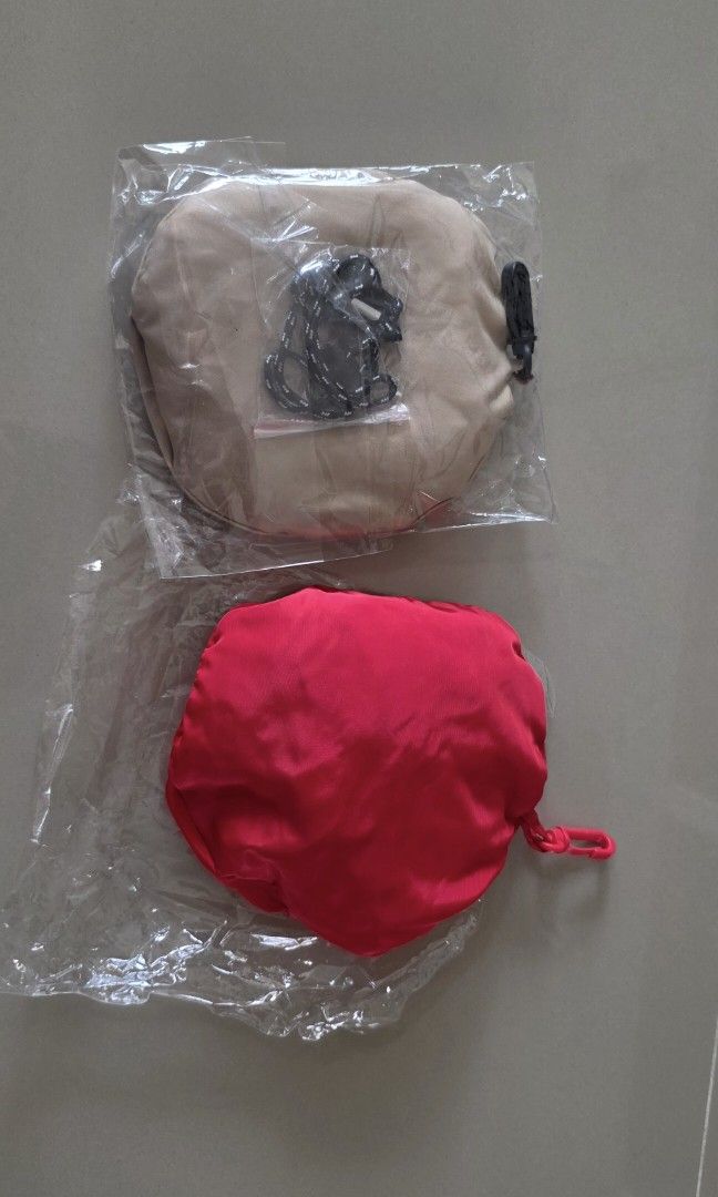 Packable hat (Category: Hats & Beanies) located in Singapore. Submitted by alvin750313 (Listing ID 1440796310, Image 2). Description: brand new packable hat. 1 for $3.00 , both at $5.00 please refer to photos self collection at fernvale link.