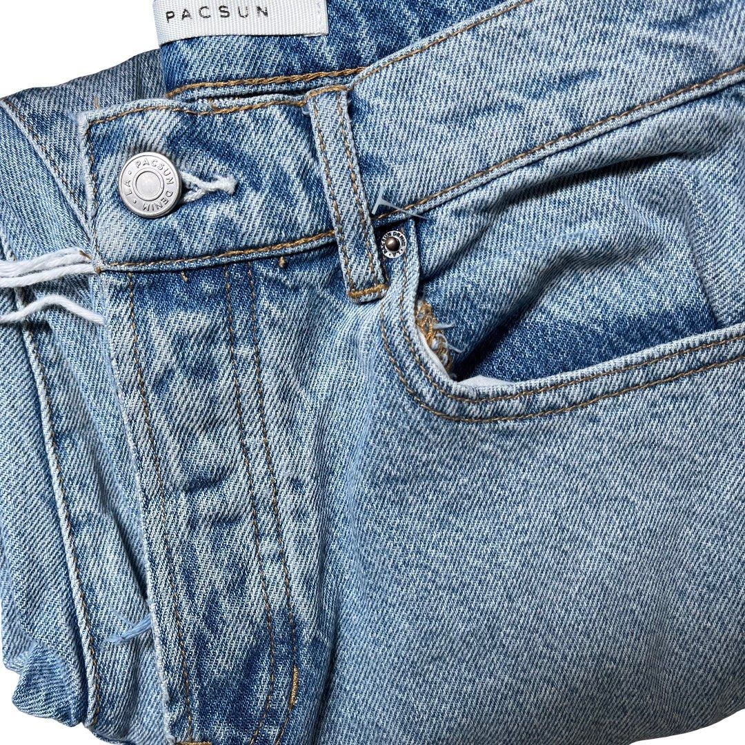 PACSUN Button Down / Butterfly High Rise Straight Jeans (Category: Jeans) located in Bacolor. Submitted by readytothrift.ph (Listing ID 1440802810, Image 2). Description: *** So much nicer in person huhu camera won’t do justice *** Kindly check 2nd photo, its close enough to its actual color PACSUN Button Down High Rise Straight Jeans (button fly / button down); — good as new‼️ - super nice ng fit huhu wouldn’t mind keeping this 🙈 - super nice c