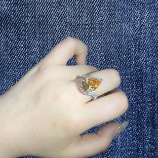 (Category: ) located in . Submitted by ChloeKawaiihome (Listing ID 1440839769, Image 1). Description: .