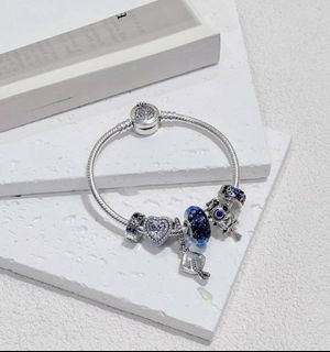 (Category: ) located in . Submitted by fashion.luxe (Listing ID 1440936676, Image 1). Description: .