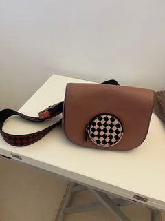 （分類：）位於 。 由 cosmicdeer-830d 提交（商品編號 1440893351，圖片 1）。簡介： 。