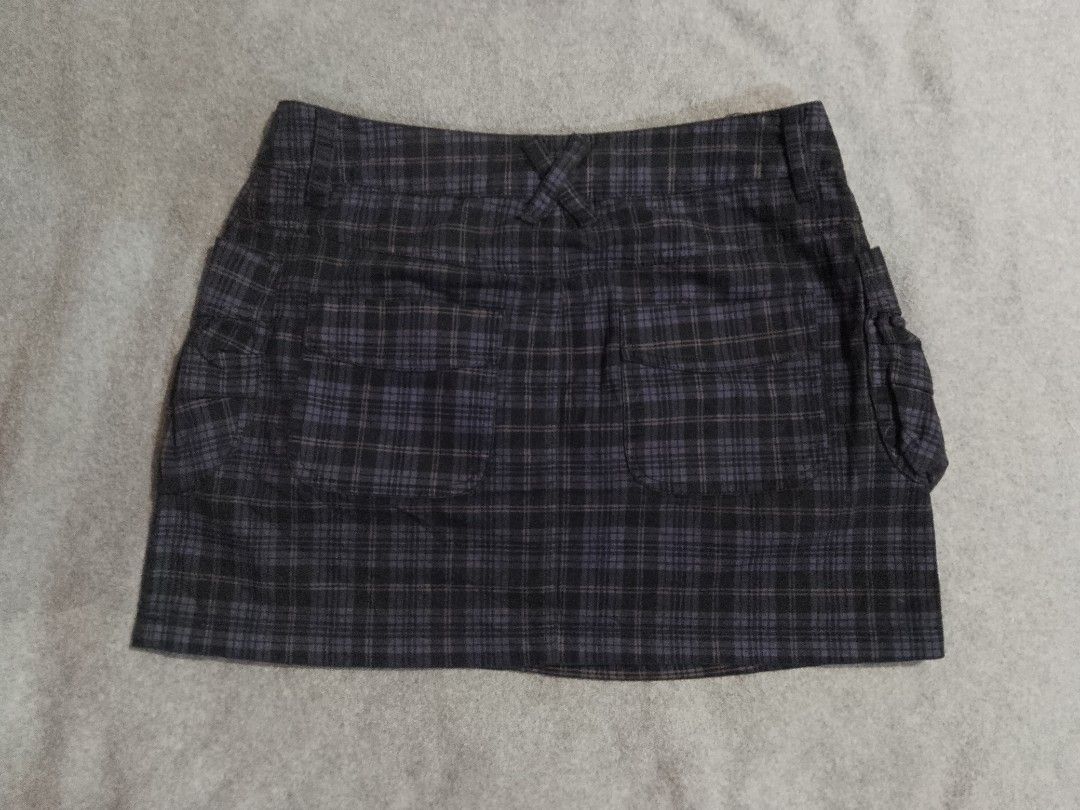 Plaided black and purple skirt (Category: Skirts) located in Cotabato. Submitted by winonasallure (Listing ID 1440817477, Image 2). Description: W:28 L:13 Mine:250 Steal:300 Increment+10 Lock:350 EOB:JUNE 1 @5pm.