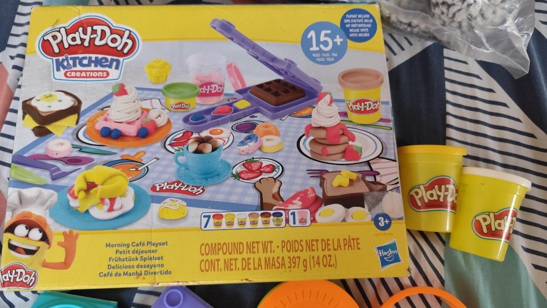 Play-Doh Kitchen Creations Morning Cafe Playset (Category: Kids Toys) located in Quezon City. Submitted by azenthings (Listing ID 1440837931, Image 2). Description: - Play-Doh Kitchen Creations Morning Cafe playset - Includes waffle maker and various molds - Encourages imaginative play and creating pretend treats - Provides hours of creative fun for kids Note: Clay not included location near SM fairview QC .