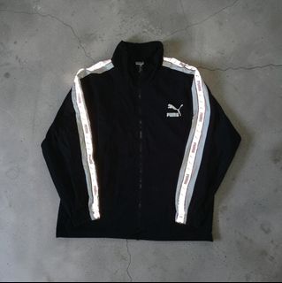 (Category: ) located in . Submitted by theclocothriftstore (Listing ID 1440767187, Image 1). Description: .