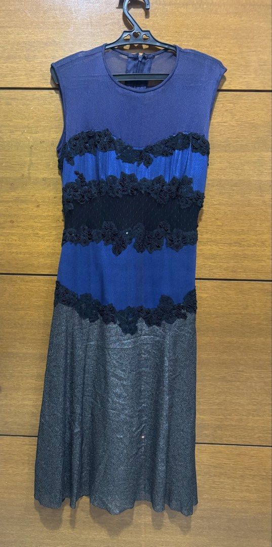 Rajo Laurel cocktail dress (Category: Dresses) located in Manila. Submitted by chinchinshaven (Listing ID 1440859439, Image 1). Description: Size 2 Stretchable fabric .