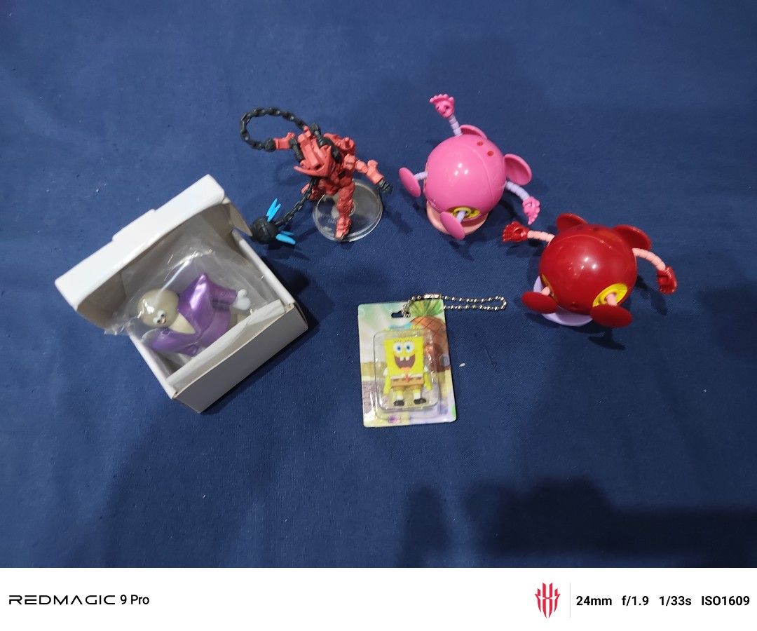 Random gashapon toys take all set (Category: Designer & Blind Box Toys) located in Manila. Submitted by tochi090910 (Listing ID 1440921967, Image 1). Description: .