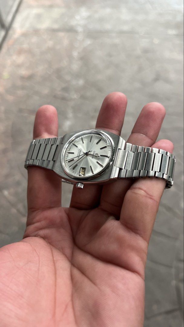 Rare Vintage Omega Seamaster Ref.166.0204 (Category: Luxury Watches) located in Caloocan City. Submitted by _alennchan (Listing ID 1440761526, Image 3). Description: Rare Vintage Omega Seamaster Ref.166.0204 - Cal.1010 - Condition: 9.8/10 - No issue/ Mint condition - Up to 8.5 Wrist Size - Case size approx 35mm - Ref. 166.0204 - Automatic Movement - Comes with replacement box Inclusions: Replacement box 🏷️ 36,999 PHP Negotiable FB page: Mga relo