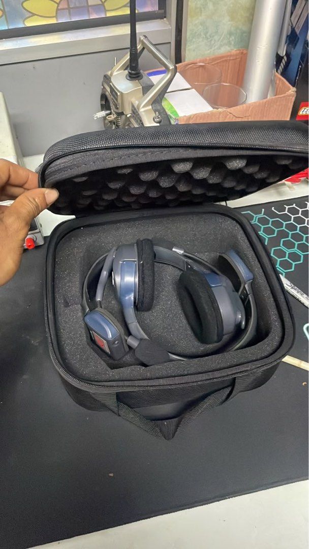 Rc Intercom USA (Category: Soundbars, Speakers & Amplifiers) located in Kuala Lumpur. Submitted by johnwick2000 (Listing ID 1440874396, Image 3). Description: Rarely used ,bought from RC target for Rm2000 Battery can be bought at shoppe No charger Selling cheap Same with eartec.