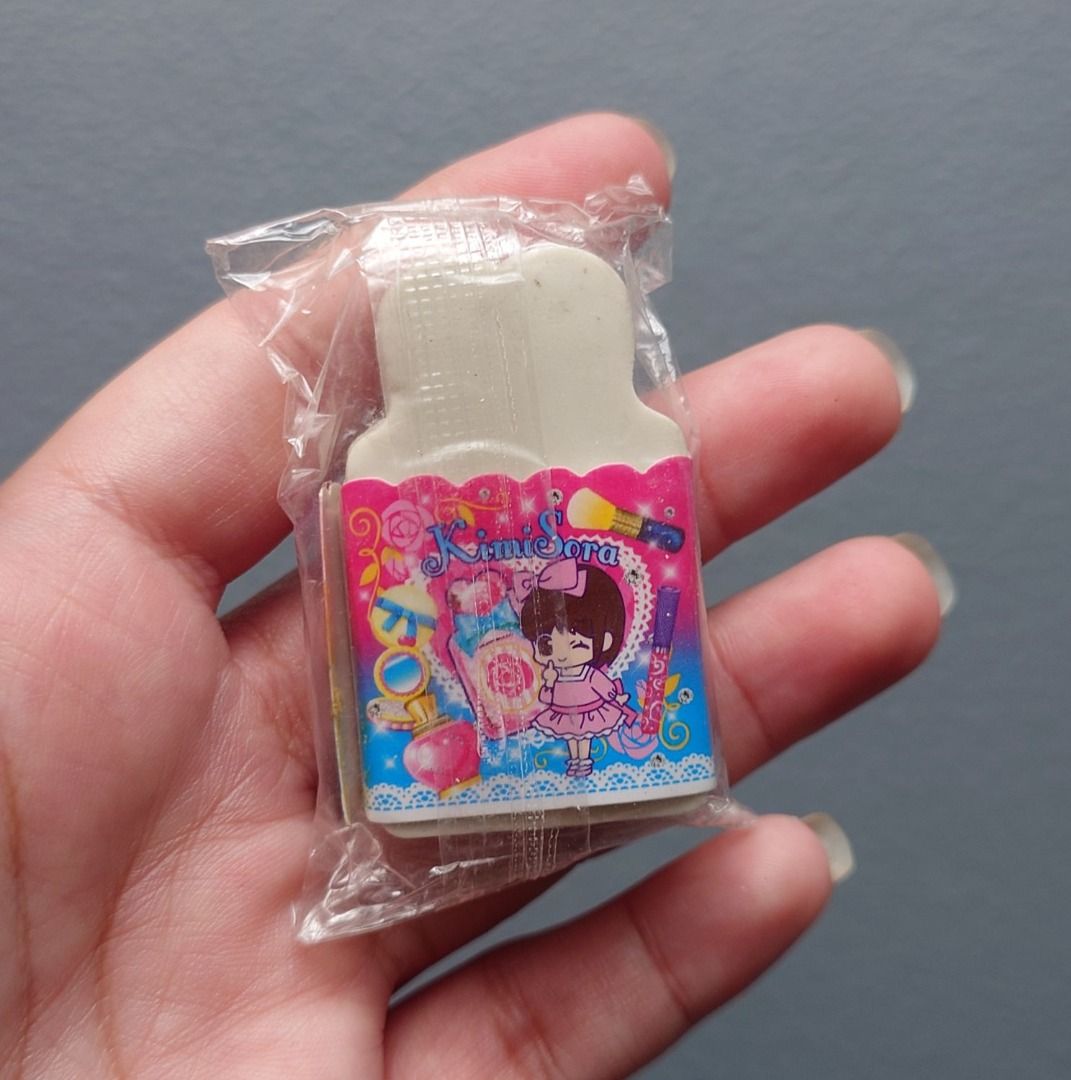 Retro "Heisei era" roller/roller-type eraser (Category: Stationery & School Supplies) located in Pasig City. Submitted by toy_kwinndom (Listing ID 1440945805, Image 2). Description: .