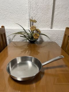 (Category: ) located in . Submitted by doublelkitchenware (Listing ID 1440911555, Image 1). Description: .