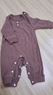 (Category: ) located in . Submitted by yienashop (Listing ID 1440923625, Image 1). Description: .