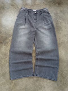 (Category: ) located in . Submitted by thriftnijiwo (Listing ID 1440818802, Image 1). Description: .