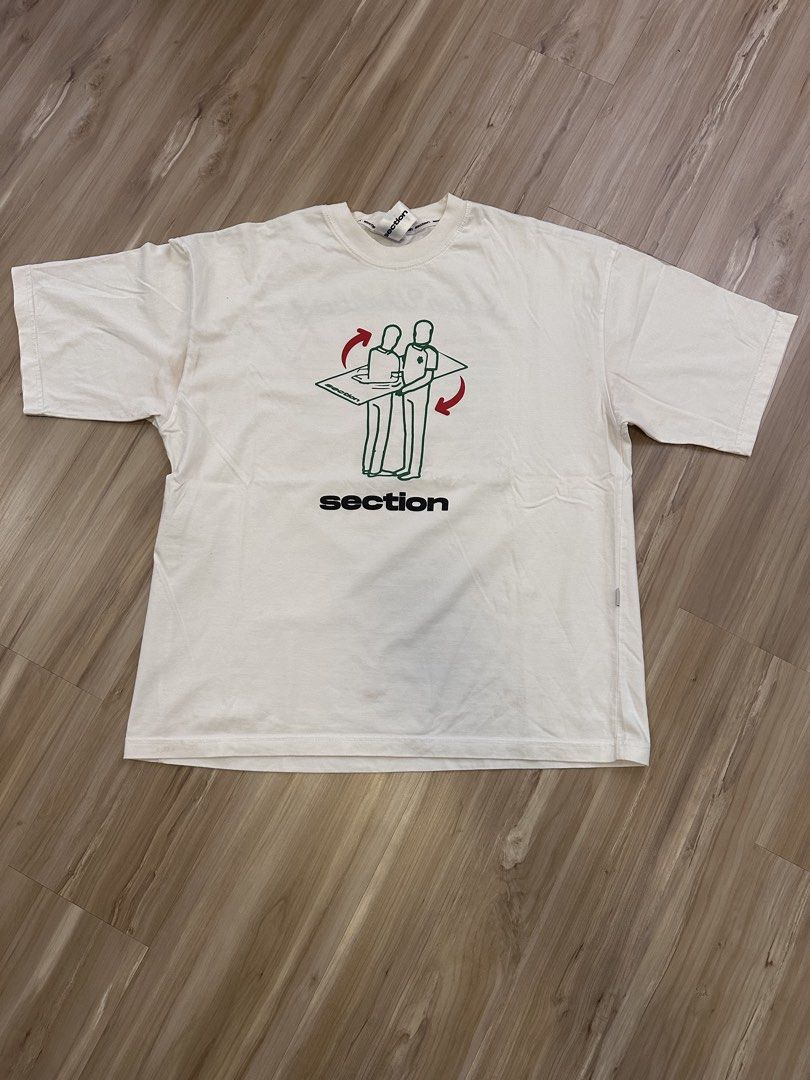 Section Tee (Category: Activewear) located in Seremban. Submitted by miorazim (Listing ID 1440870224, Image 1). Description: Section Tee 8/10 RM40 Dfod/Cod Seremban 2 and UTM .