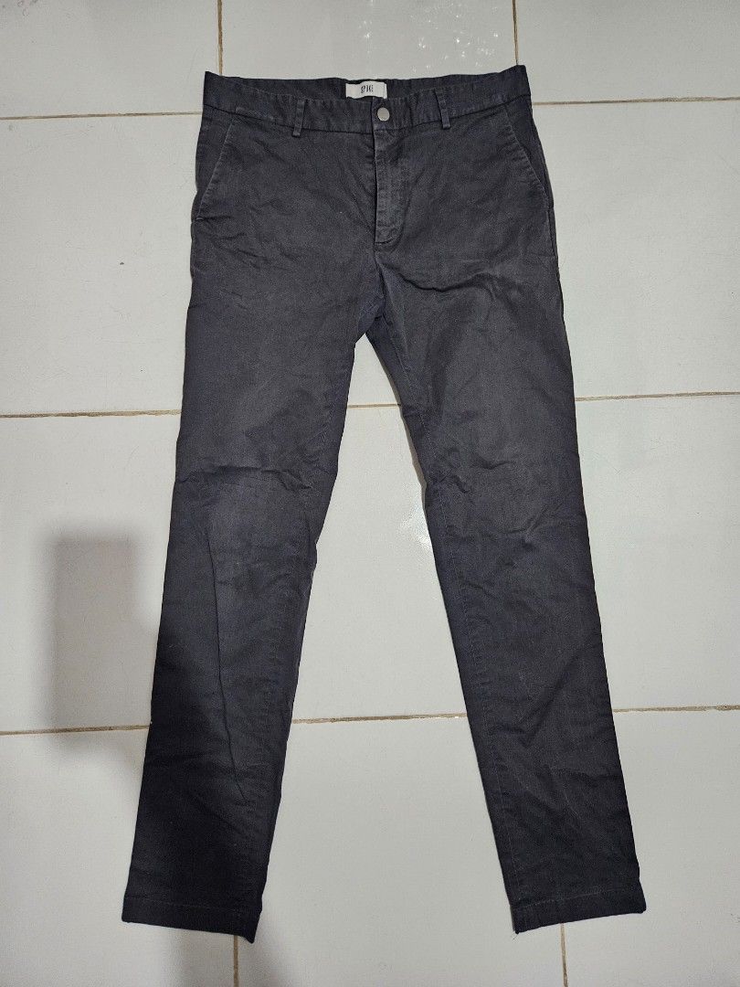 Sharps Build A Waist 33 Pants (Category: Trousers) located in Tagum. Submitted by nosfe (Listing ID 1440779168, Image 1). Description: - Sharps pants - Size 33 waist - Dark color - Chino/casual pant style - Perfect for everyday wear - Feel free to ask questions! w:33 l:42 h:6.5.
