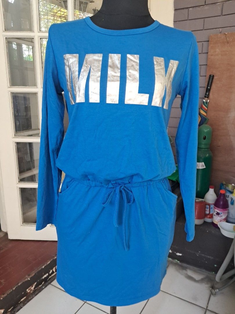 Short dress (Category: Dresses) located in Manila. Submitted by cherrytreasures (Listing ID 1440818712, Image 1). Description: shoulder 36cm. body 41.5 cm.,lenght 84 cm. pwede po meet up or shipping.