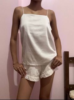 (Category: ) located in . Submitted by zbwears (Listing ID 1440857720, Image 1). Description: .