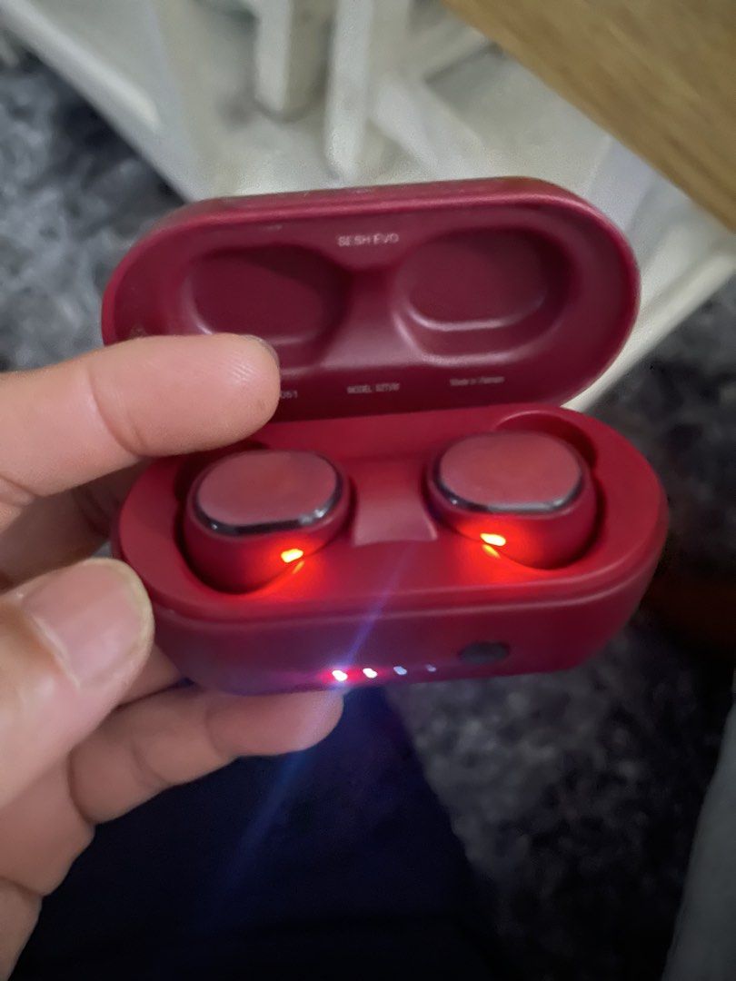 Skullcandy Red Wireless Earbuds468675938506526720