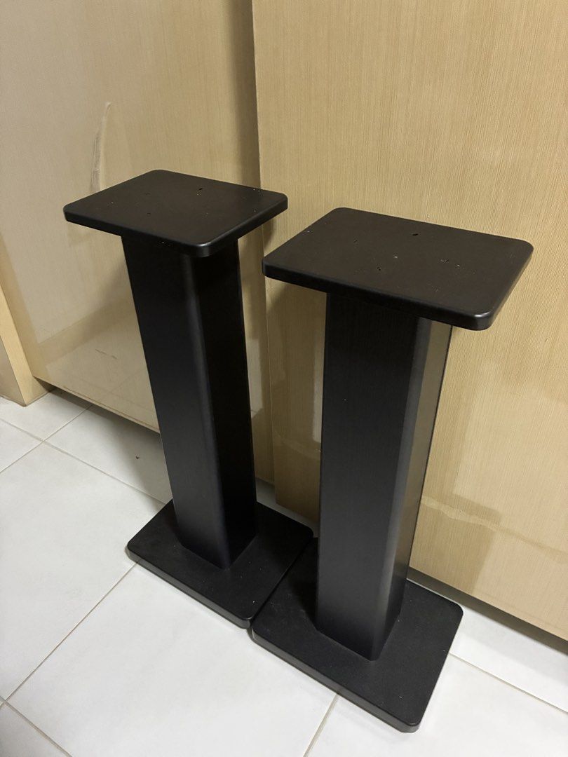 Speaker stand468417968803696641