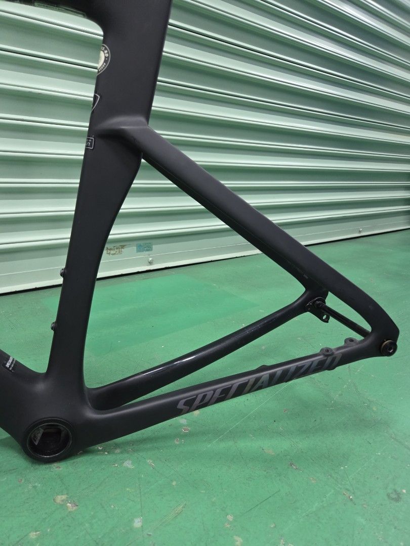 Specialized Venge Frameset (52) (Category: Bicycles) located in Singapore. Submitted by blackjack2017 (Listing ID 1440828106, Image 7). Description: Selling a lightly used Venge Pro frameset. This has exactly the same carbon layup as the Venge S-works. Size 52. This is still a highly sought after, aero specific frameset from Specialized. Includes aerofly bar. FACT 11r carbon, Rider-First Engineered™, Win Tunnel Engineered, internal electric only 