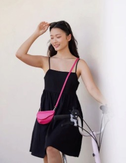 (Category: ) located in . Submitted by dailywears7 (Listing ID 1440847335, Image 1). Description: .