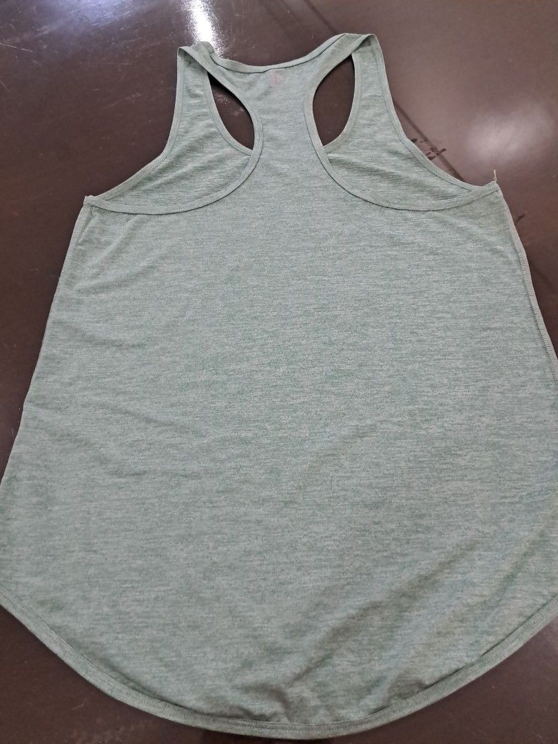Tank top (Category: Activewear) located in Manila. Submitted by cherrytreasures (Listing ID 1440813438, Image 2). Description: cotton on body women tank top, s size.