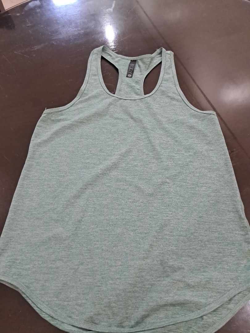 Tank top (Category: Activewear) located in Manila. Submitted by cherrytreasures (Listing ID 1440813438, Image 1). Description: cotton on body women tank top, s size.
