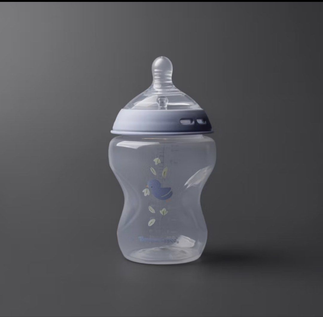 Tommee Tippee Bottle (Category: Breastfeeding & Bottle Feeding) located in Valenzuela. Submitted by prelovedbysnowy (Listing ID 1440879352, Image 2). Description: Tommee Tippee Natural Start Self-Sterilising PP Bottle (260ml, Blue) w/o teat Condition: Not used, w/o box RFS: We only used the 150ml bottle from the set, and my baby prefers a different teat.￼.