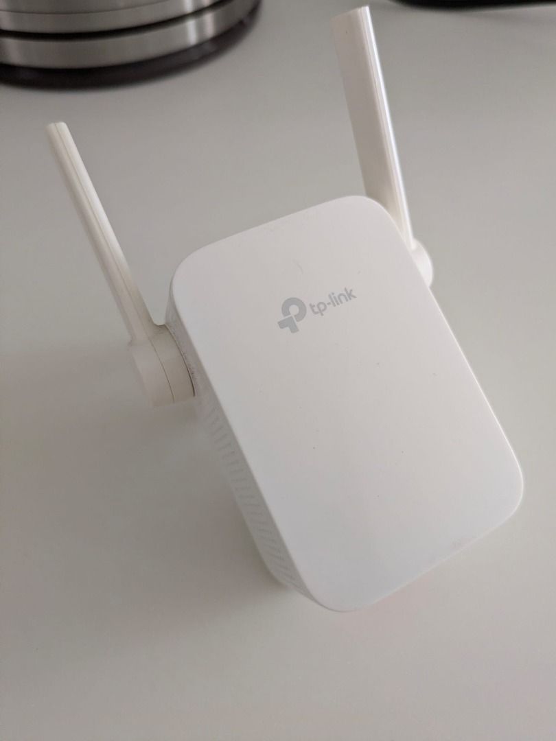 TP-Link White Wi-Fi Range Extender RE305468304485848207361