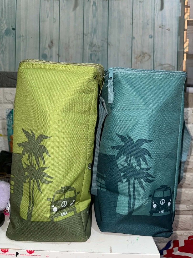 Trader Joe's Large Insulated Bag (Category: Diaper Bags & Wetbags) located in Manila. Submitted by agnescang (Listing ID 1440895090, Image 2). Description: rfs: extra.