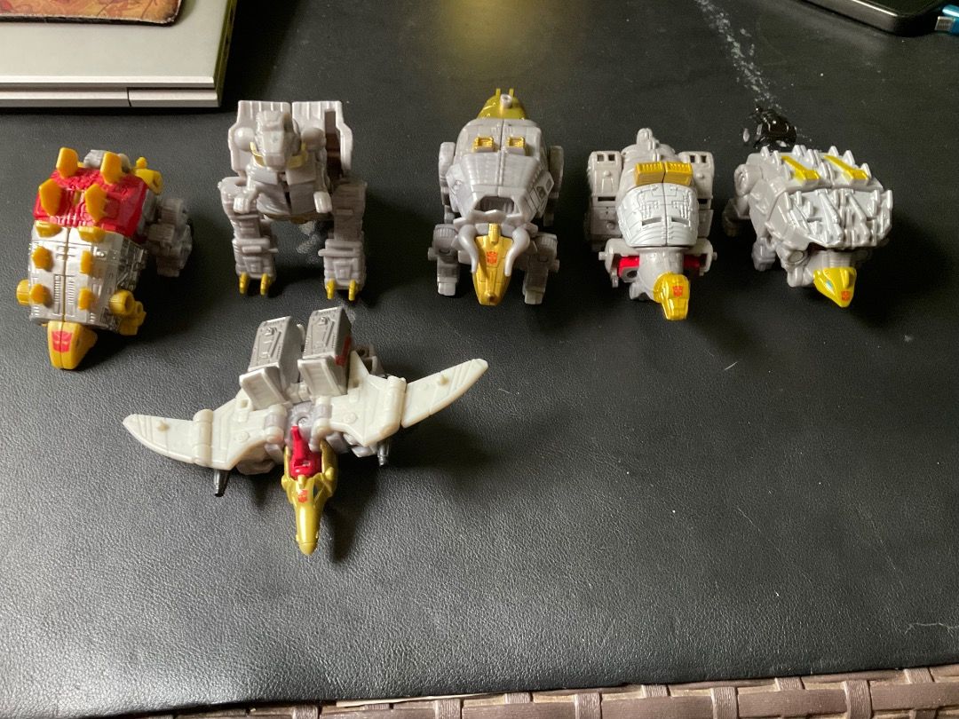 Transformers (Category: Toys & Games) located in Quezon City. Submitted by kitresullar07 (Listing ID 1440887397, Image 2). Description: Volcanicus x dinobot for sale 3500 only. Mandaluyong area.