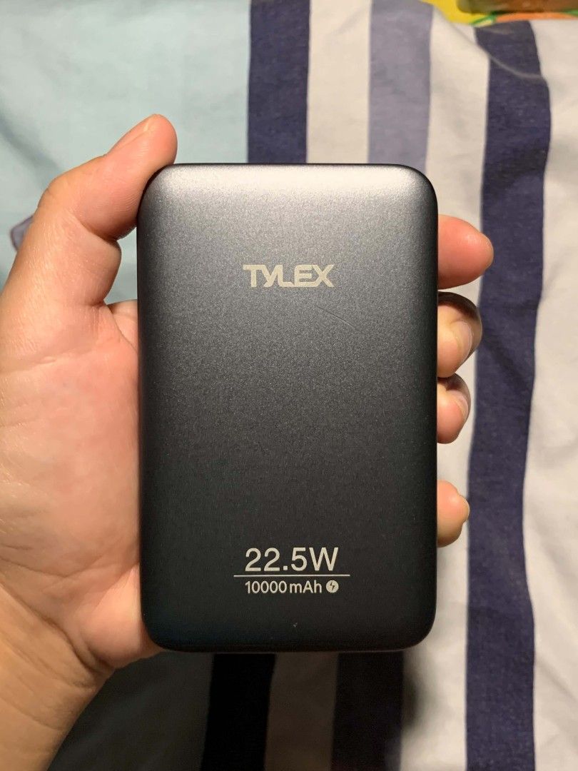 Tylex Powerbank & Cases (Category: Batteries & Power Banks) located in Makati City. Submitted by kendrickreovoca (Listing ID 1440783073, Image 1). Description: P699 (Tylex Powerbank) P300 (Take all sa phonecase) - Get a discount if you get both Few scratches (dahil lang sa kumukuskos ibang gamit sa loob ng bag) Slightly used 3-5 times lang. Type-C charging port 100% working Iphone Xs-Max cases, pink and blue unused. The rest are all used. Sold as