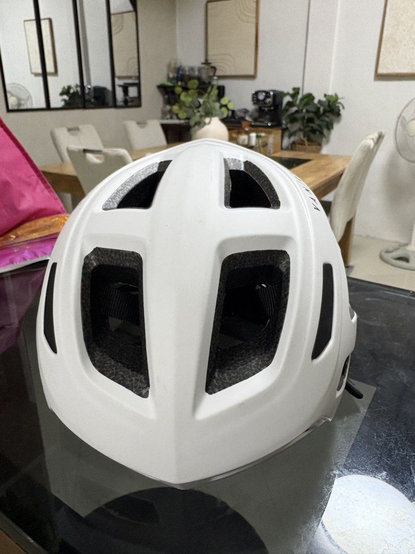 Van Rysel Cycling Helmet White (Category: Bicycles) located in Bacoor. Submitted by tin_02 (Listing ID 1440889552, Image 3). Description: - Rysel cycling helmet - Excellent ventilation with large vents - Adjustable strap and rear dial for a secure fit -With box -Used twice -Size Medium.