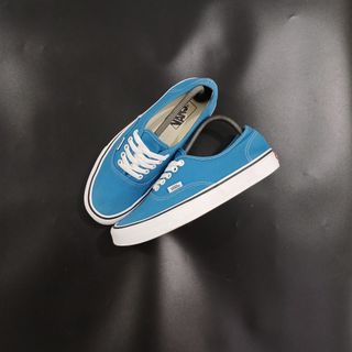 (Category: ) located in . Submitted by sapatos_series (Listing ID 1440921042, Image 1). Description: .