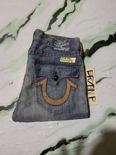 (Category: ) located in . Submitted by thriftchubs (Listing ID 1440927248, Image 1). Description: .