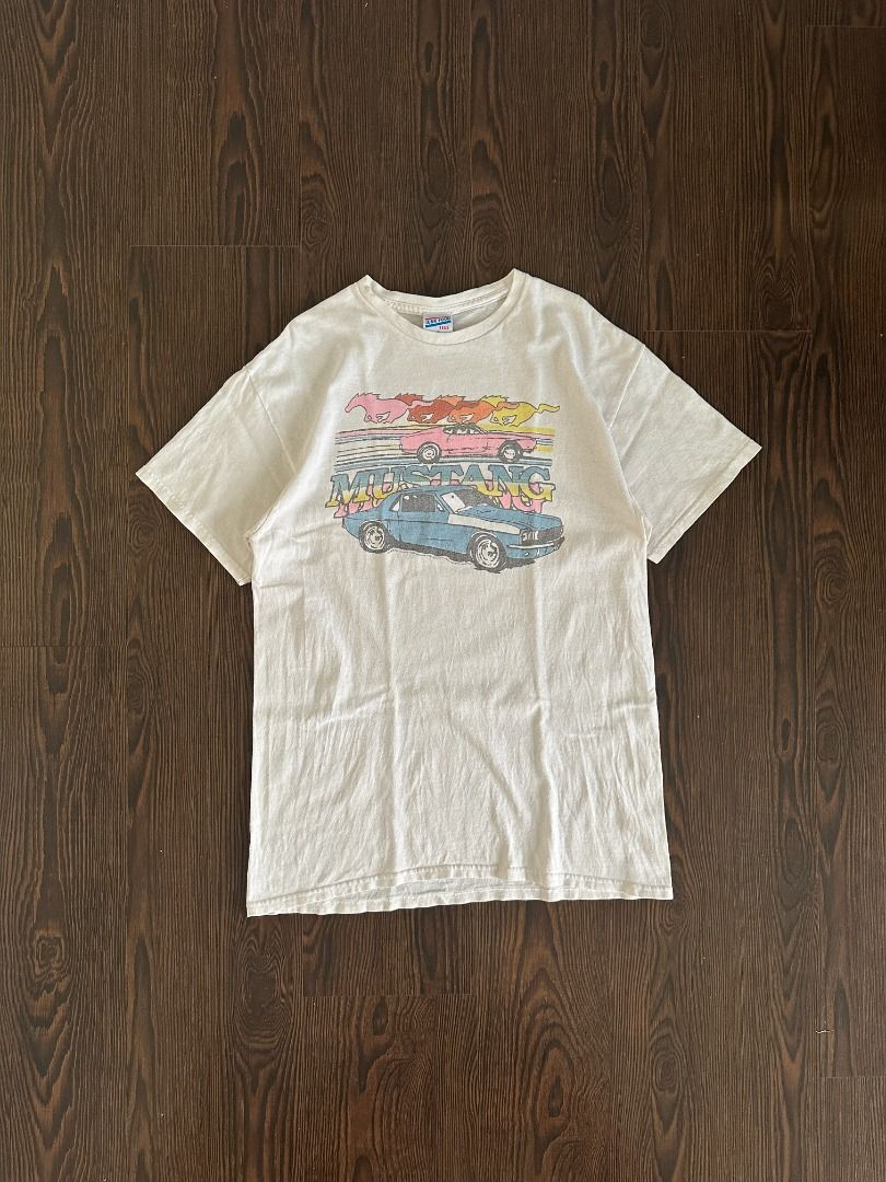 Vintage 90s Murina's Best MACH 1 Ford Mustang Racing Graphic Shirt (Category: Tshirts & Polo Shirts ) located in Santa Rosa. Submitted by younoanco (Listing ID 1440910376, Image 1). Description: Vintage 90s Murina's Best MACH 1 Ford Mustang Racing Graphic Shirt Size: Small Pit to Pit: 18 inches Length: 28 inches In good condition.