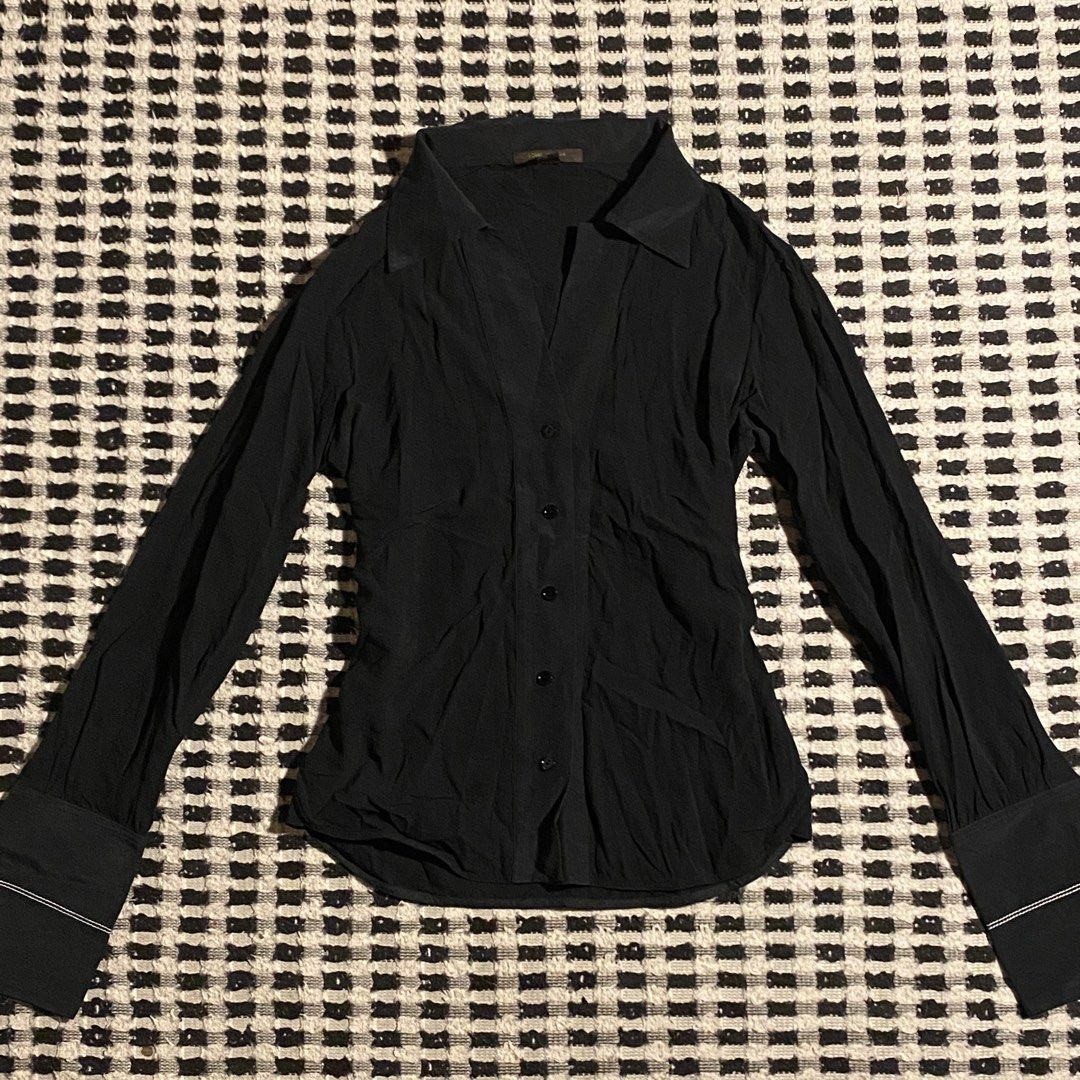 Vintage Rare Louis Vuitton Black Silk Button Up (Category: Blouses) located in Las Pinas. Submitted by tobios (Listing ID 1440907234, Image 1). Description: No when worn photos! LOC: Las Piñas, Metro Manila MOP: GCash or GoTyme MOD: J&T or same day delivery (shipping fee shouldered by buyer).