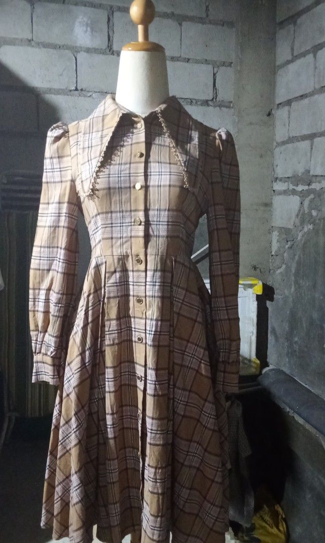 Vintage style checkered dress (Category: Dresses) located in Meycauayan. Submitted by midori021 (Listing ID 1440911106, Image 1). Description: S-M.